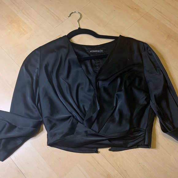 atikshop Tops - Black silky top